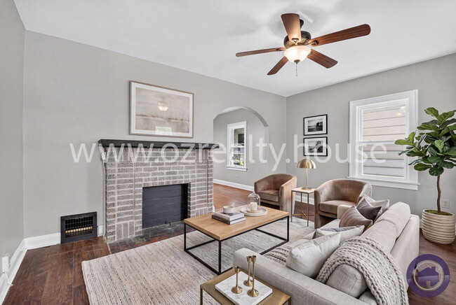 Photo - 2034 Berkshire Pl