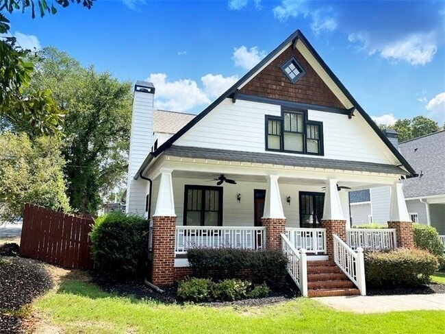 Photo - 286 Morgan Pl SE