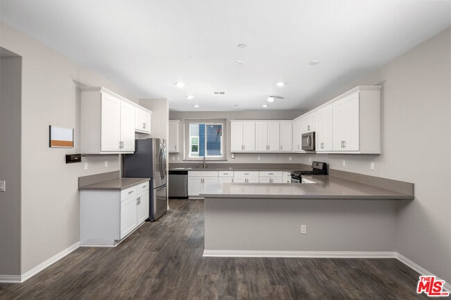 Photo - 757 Daniel Freeman Cir