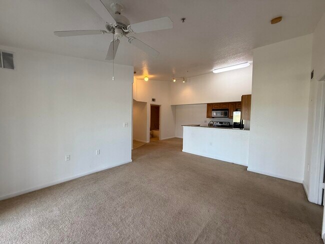 Photo - 301 SW Palm Dr Unit 305