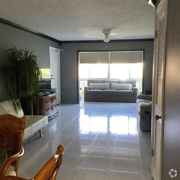 Building Photo - 6345 Bay Club Dr Unit 1 Rental