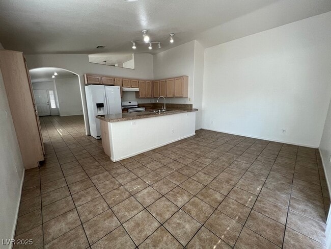 Building Photo - 7100 Junction Village Ave