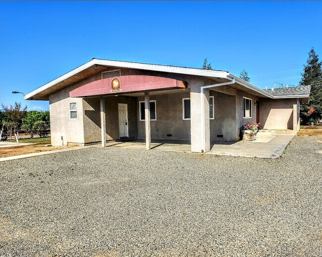 9257 Crawford Ave Rental House Rental in Reedley, CA