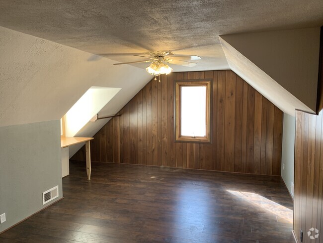Building Photo - 1867 Larpenteur Ave W Unit #2 Rental