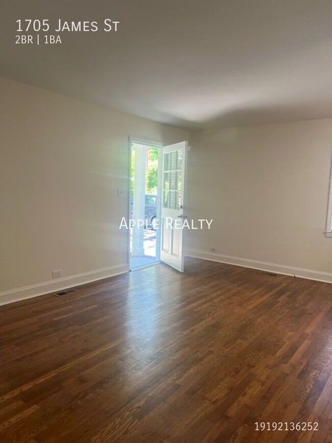 Photo - 1705 James St