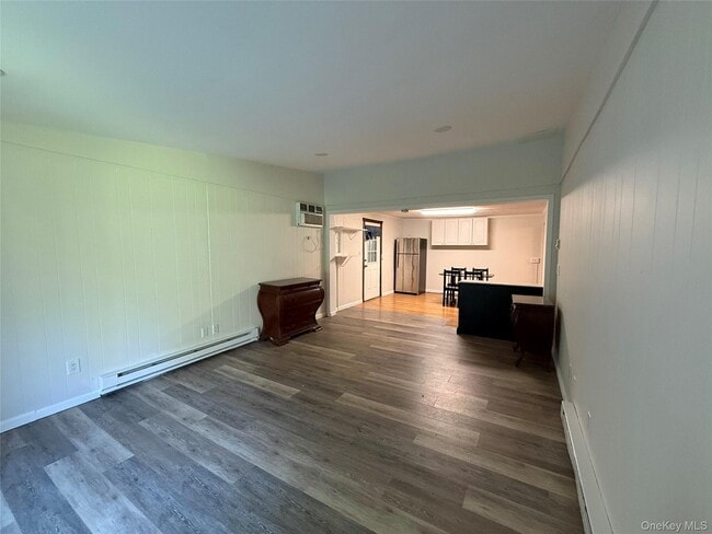16 Ernest Ln Unit A
