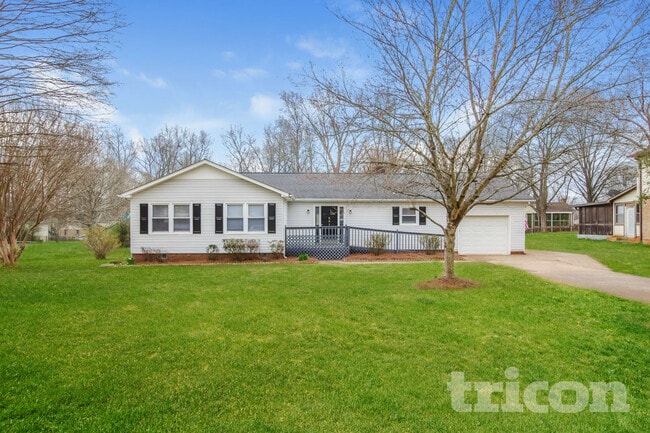 Building Photo - 605 Colorado Ct