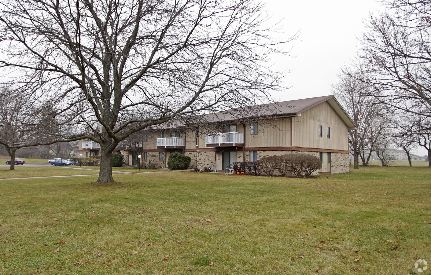 Woodview Park Apartments - Woodview Park Apartments