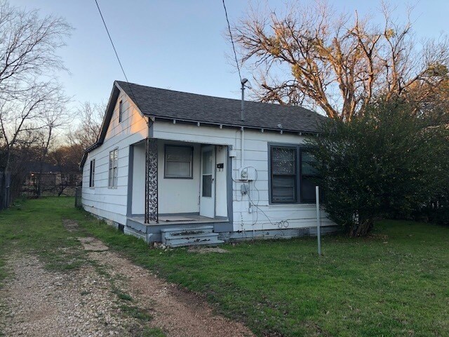 Photo - 907 N Harrison St House
