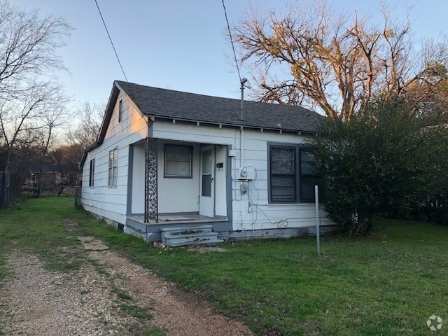 Building Photo - 907 N Harrison St Rental