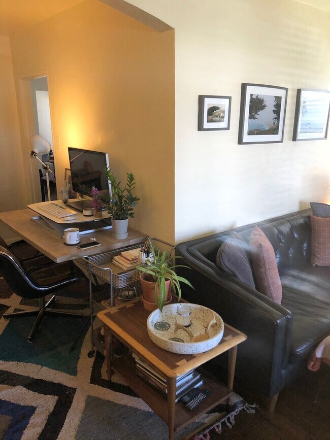 Photo - 209-211 Tennant Unit 211