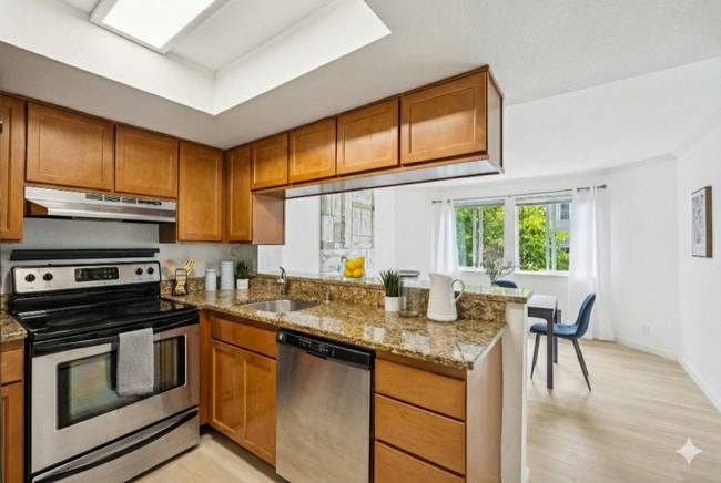 Photo - 12036 100th Avenue Northeast Unidad K202