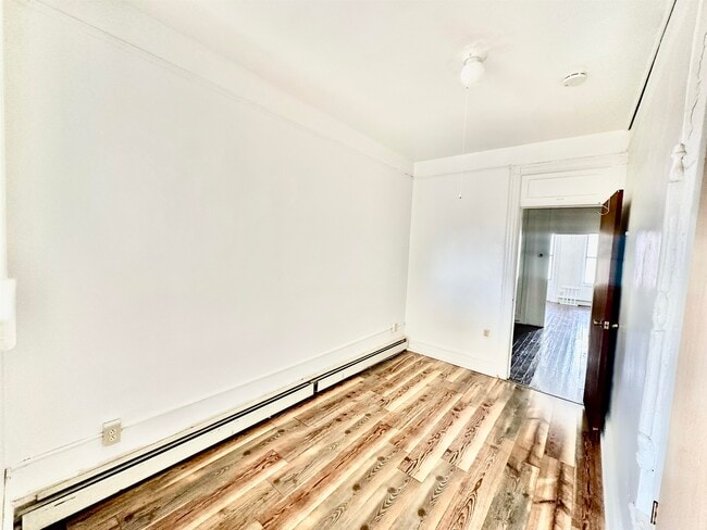 Photo - 319 8th St Unit 3R