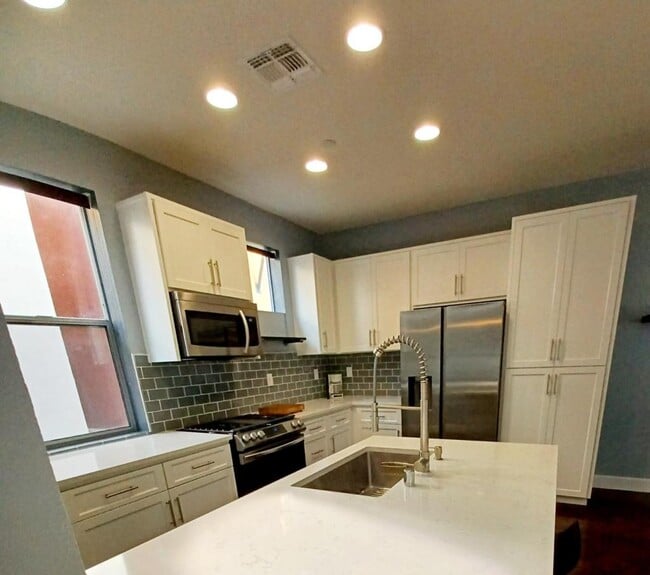 Photo - 792 Krypton Ct