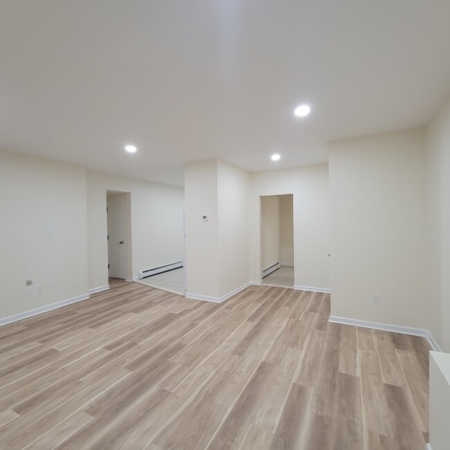 228 Orchard St