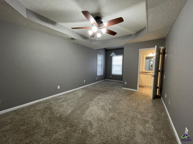 Photo - 308 Cosmos Ave