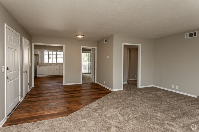 3BR, 1.5BA - 1,152 SF
