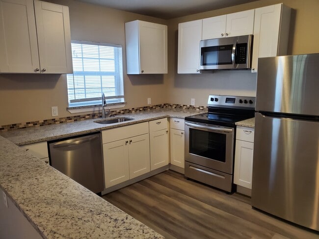 Photo - 133 Claremont Ave Unidad 3