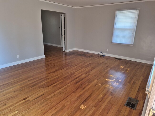 Photo - 1129 Magnolia Dr
