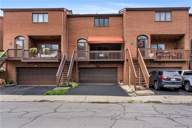 353 Lakefront Blvd