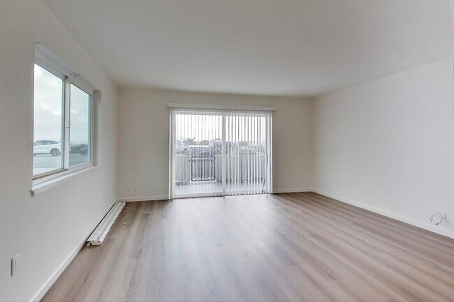 Photo - 1707 Shore Line Dr Unit 210