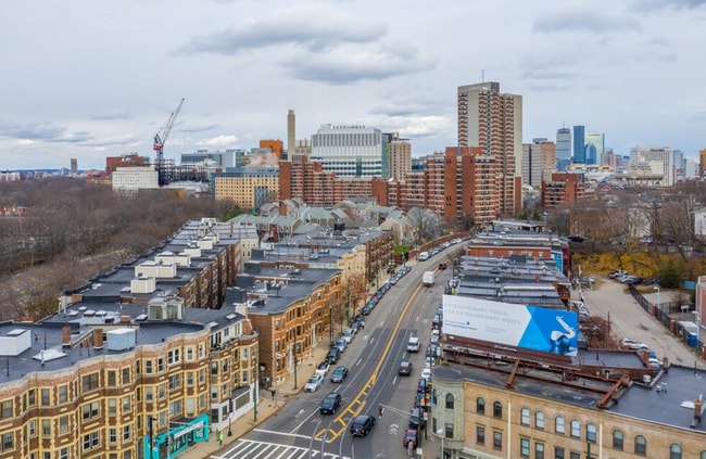 Photo - 2Br/1Bth, Great location, right on Green line.