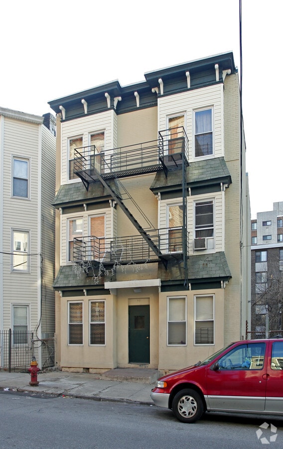 Photo - 71 Jackson St Apartments