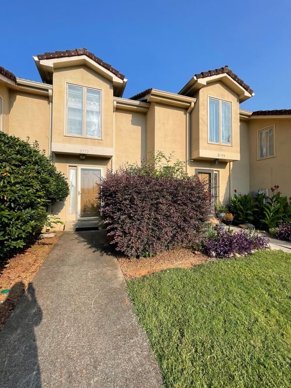 Building Photo - 2157 Vaden Village Dr