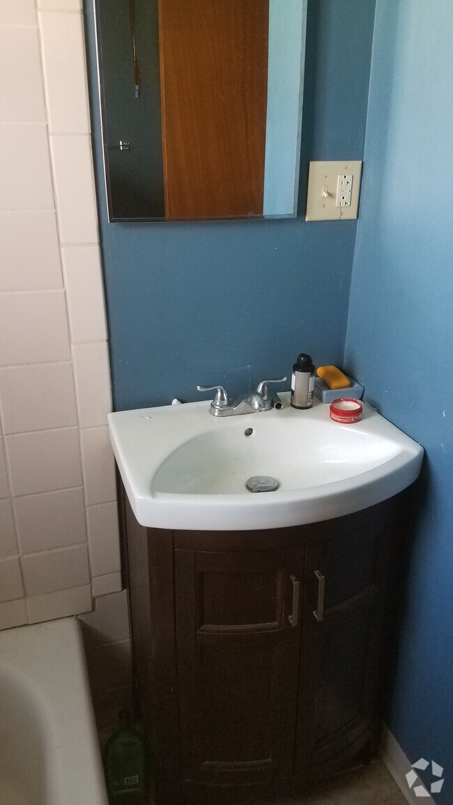 Building Photo - 637 N Berwick Ave Rental