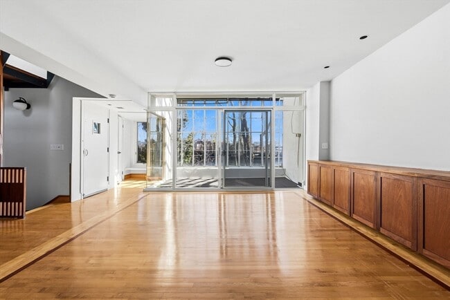 Photo - 298 Columbus Ave Unit 4