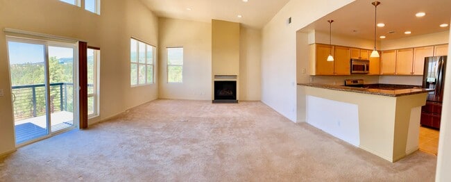 High ceilings, spacious living & dining space, gas fireplace - 21 Canyon View