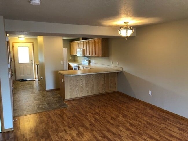 Photo - Completely renovated 3 Bed, 2.5 Bath Townhouse in McMinnville- Pets on Approval, Landscaping Incl...