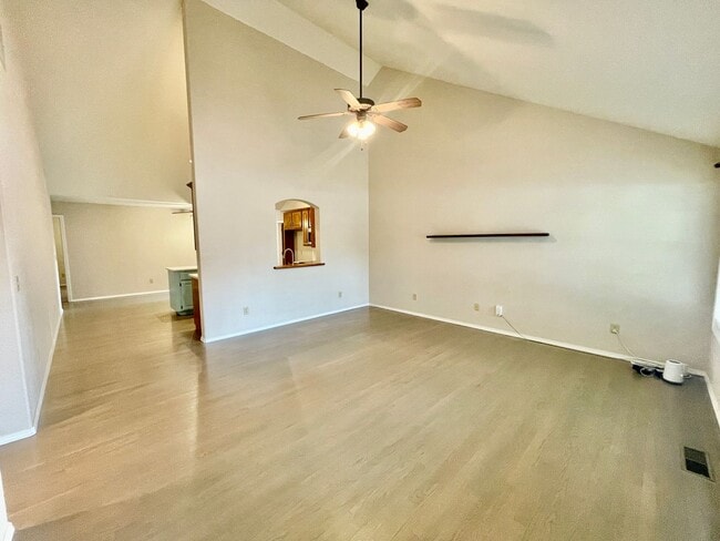 Photo - 1233 E Ogorman Ct