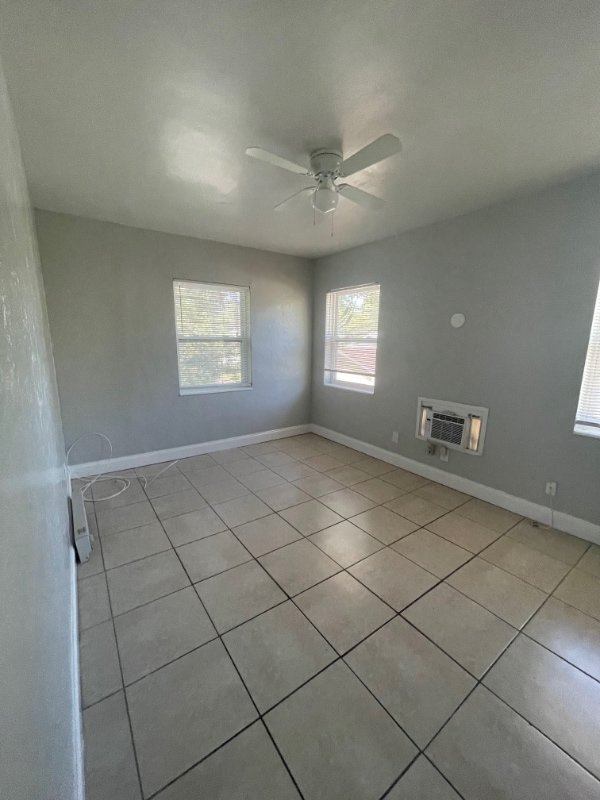 Photo - 767-767 22nd Ave S Unidad 765 Half Upper