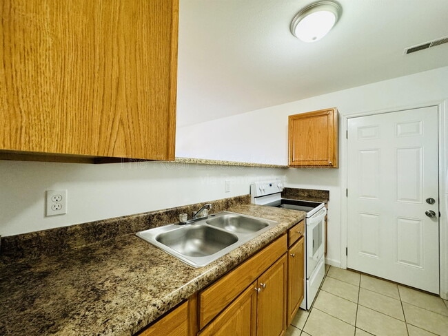 Photo - 4609 Kirkland Ave