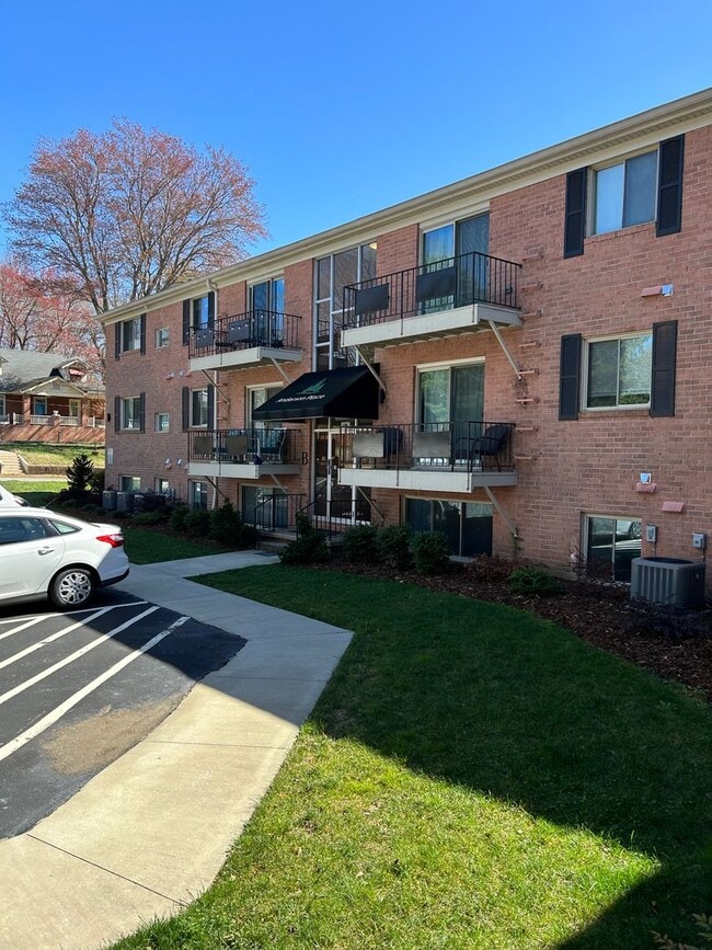 Photo - 2 Bedroom 1 Bath - Downtown Morganton - Anderson Place Apts. Unit B203
