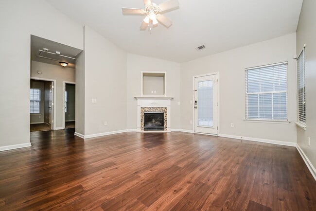 Photo - 1285 Winwood Dr