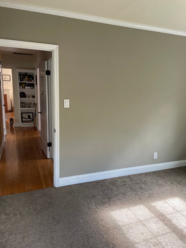 View from available room to hallway - 2732 Eccleston Ave