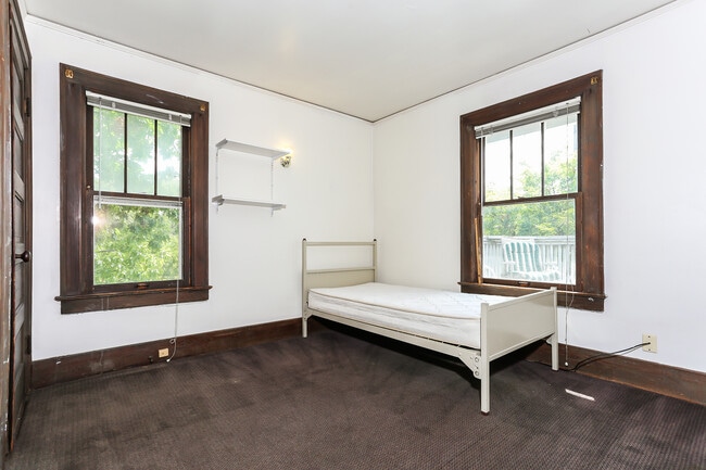 Photo - 1315 Washtenaw Ave Homes