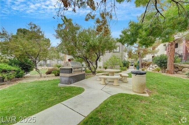Building Photo - 950 Seven Hills Dr Unit 2313 Rental