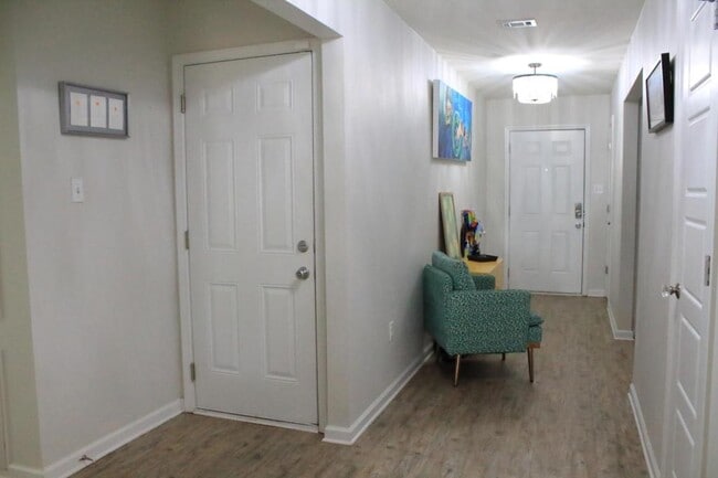 Photo - 500 E Marigold Dr