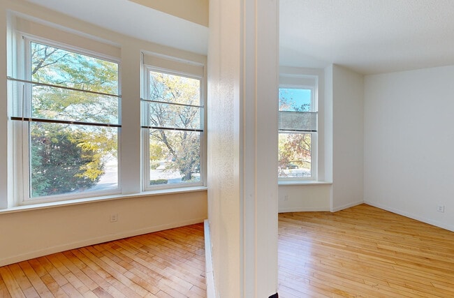 Washington Plaza Apartments