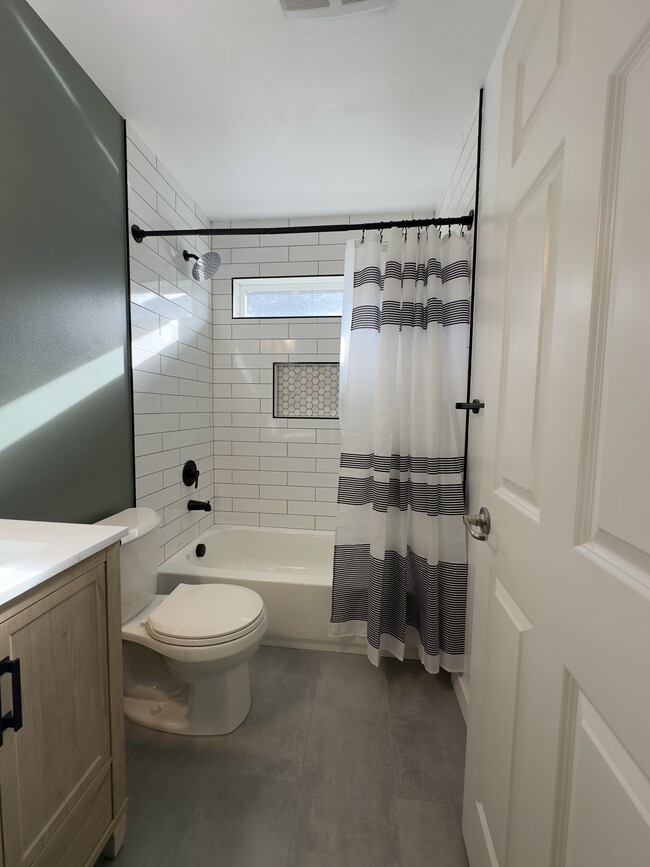 Photo - 4720 Delridge Way SW