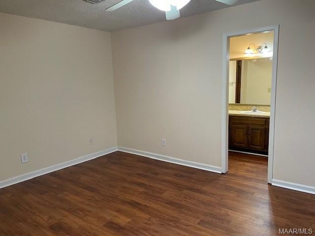 Photo - 54 Tecumseh Dr