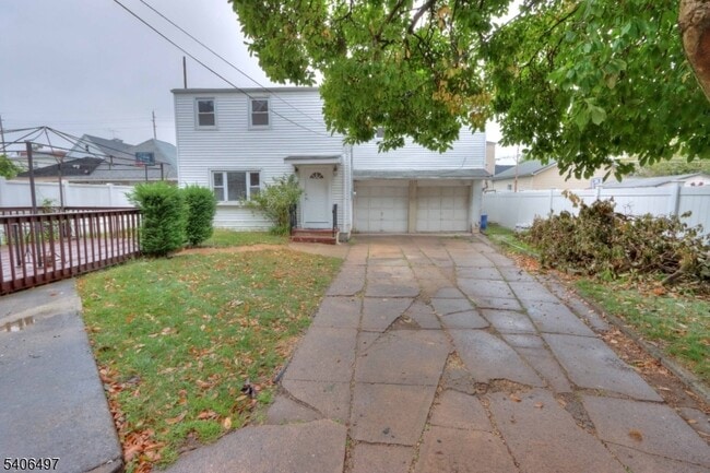 Building Photo - 109 Division Ave