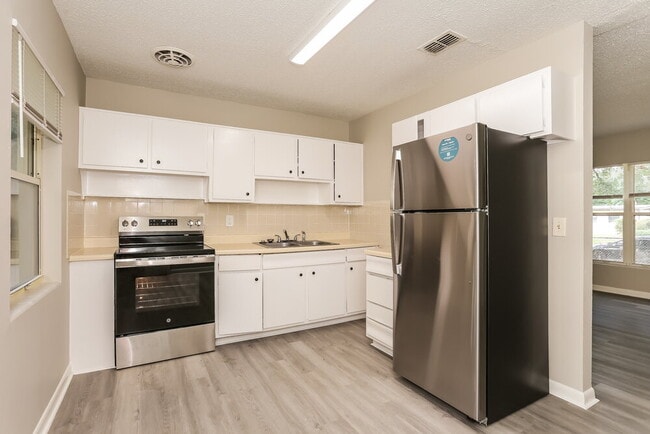 Photo - 2434 Quail Ave