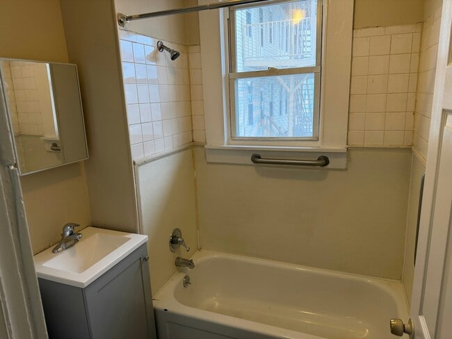 Photo - 141 Orange St Unit 143-1