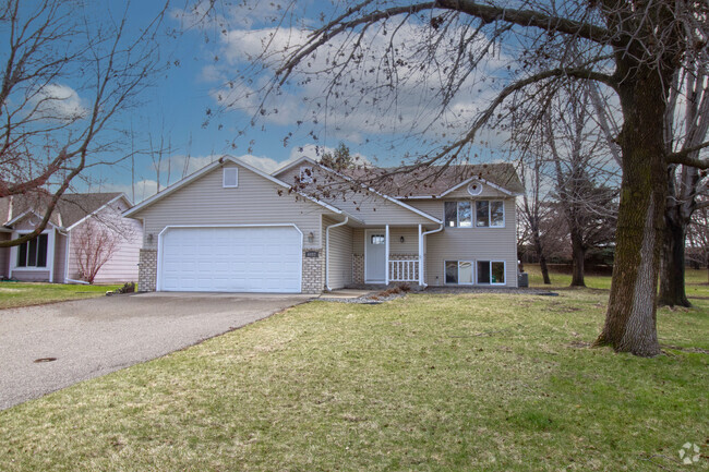 Building Photo - 6082 Kalland Cir NE Rental
