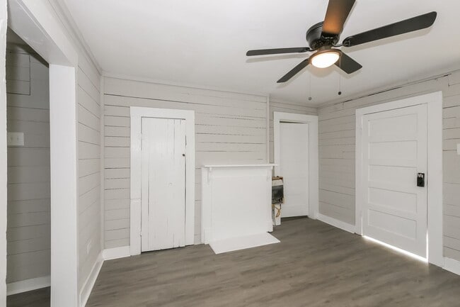 Photo - 304 N 4th St