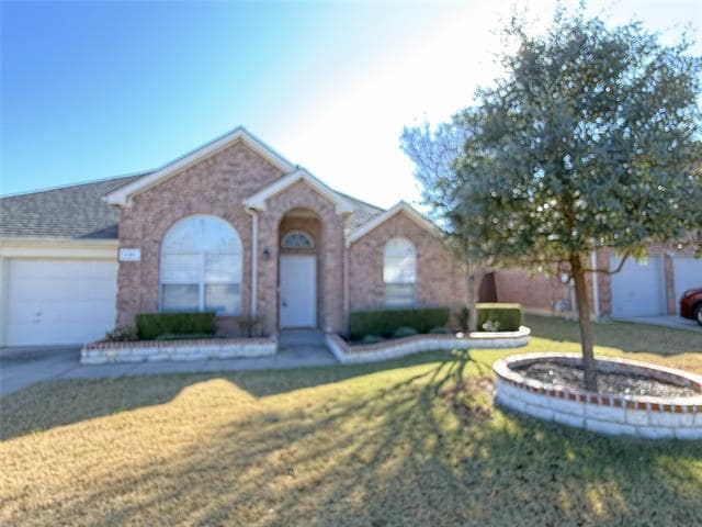 Photo - 131 Fallkirk Dr